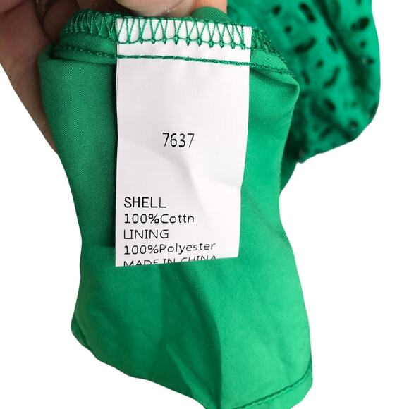 Pretty Garden Dress Womens Size M Green V-neck Short Sleeve Eyelet Daytime Party - Picture 8 of 8